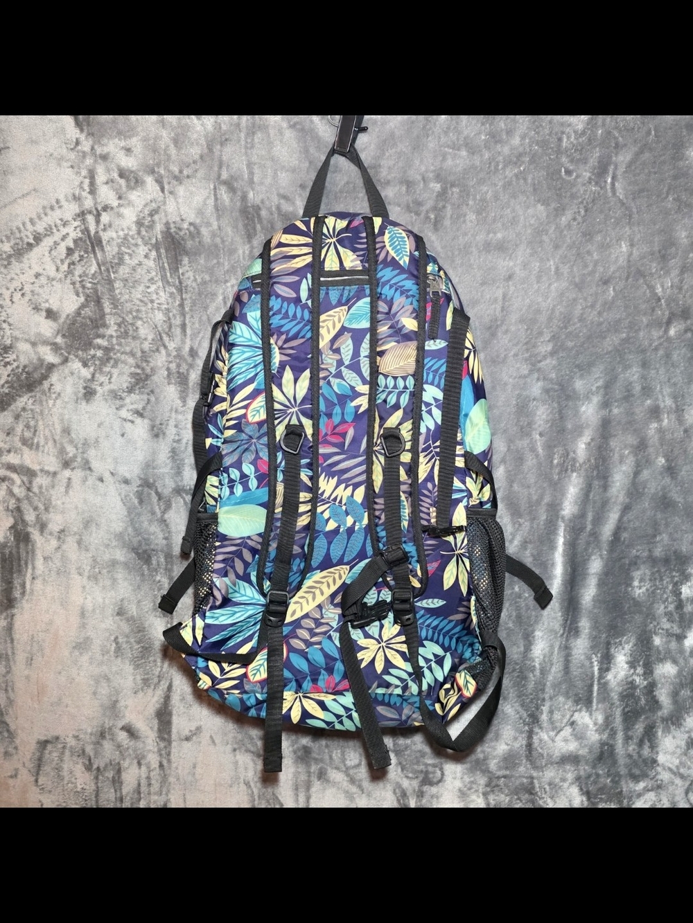 Venture Pal 40L Lightweight Packable Backpack - Picture 2 of 4